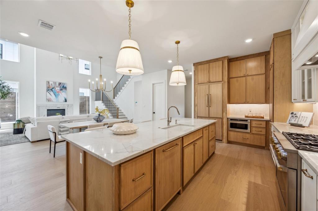 4415 Merrell Road Dallas, TX 75229 - Photo 9 of 33