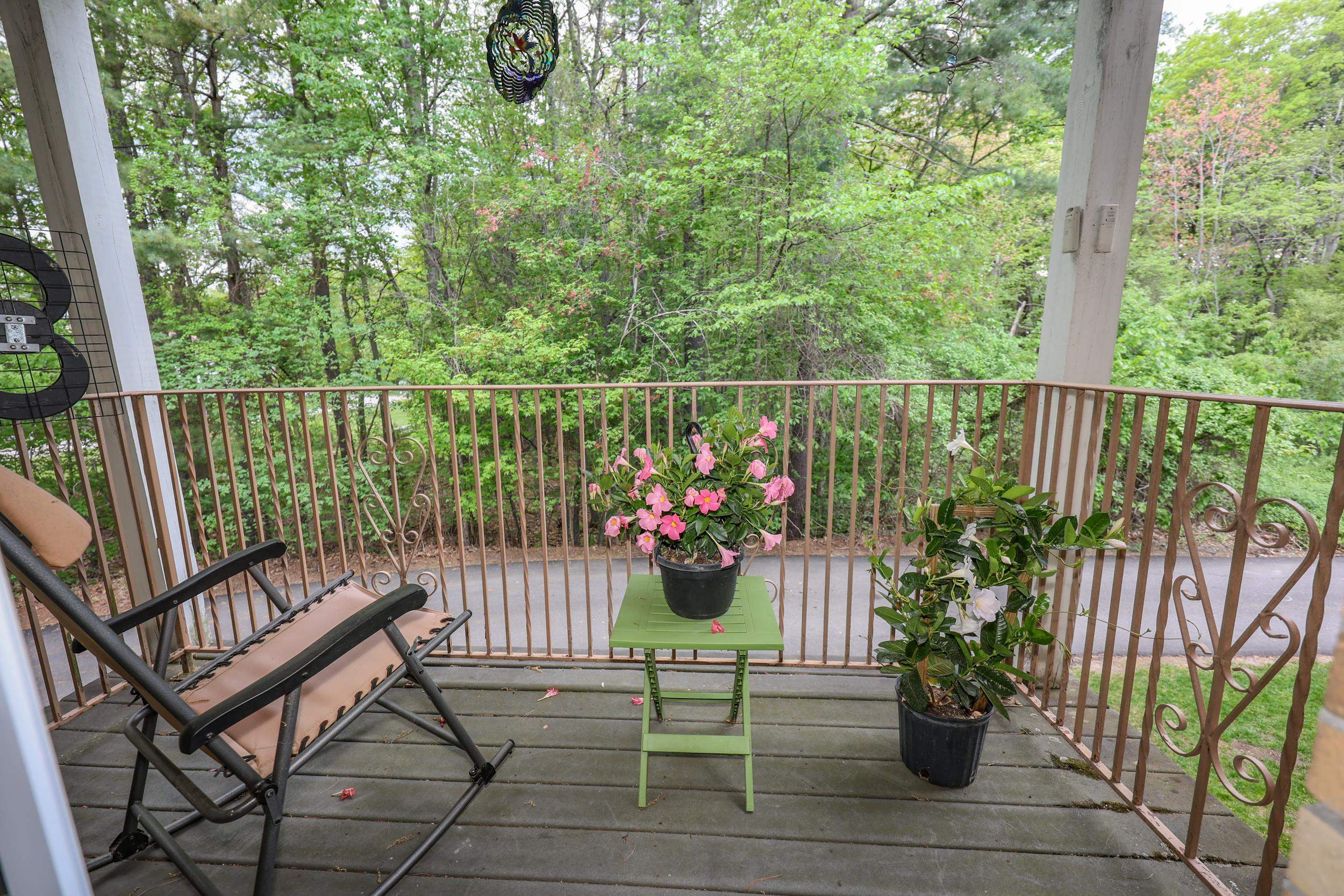379 Huse Road, Unit 14 Manchester, NH 03103 - Photo 3 of 25