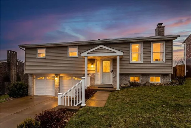 $269,500 | 3040 Greenridge Drive, Verona, PA 15147