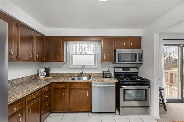 $269,500 | 3040 Greenridge Drive, Verona, PA 15147