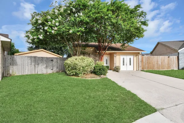 $200,000 | 19920 Westcliffe Court, Cypress, TX 77433
