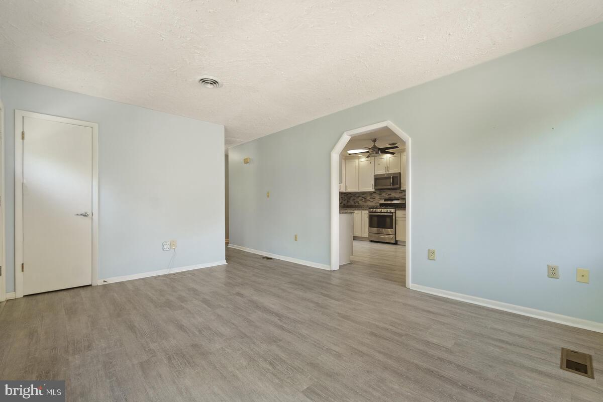 3927 Forrest School Road Smithsburg, MD 21783 - Photo 6 of 45