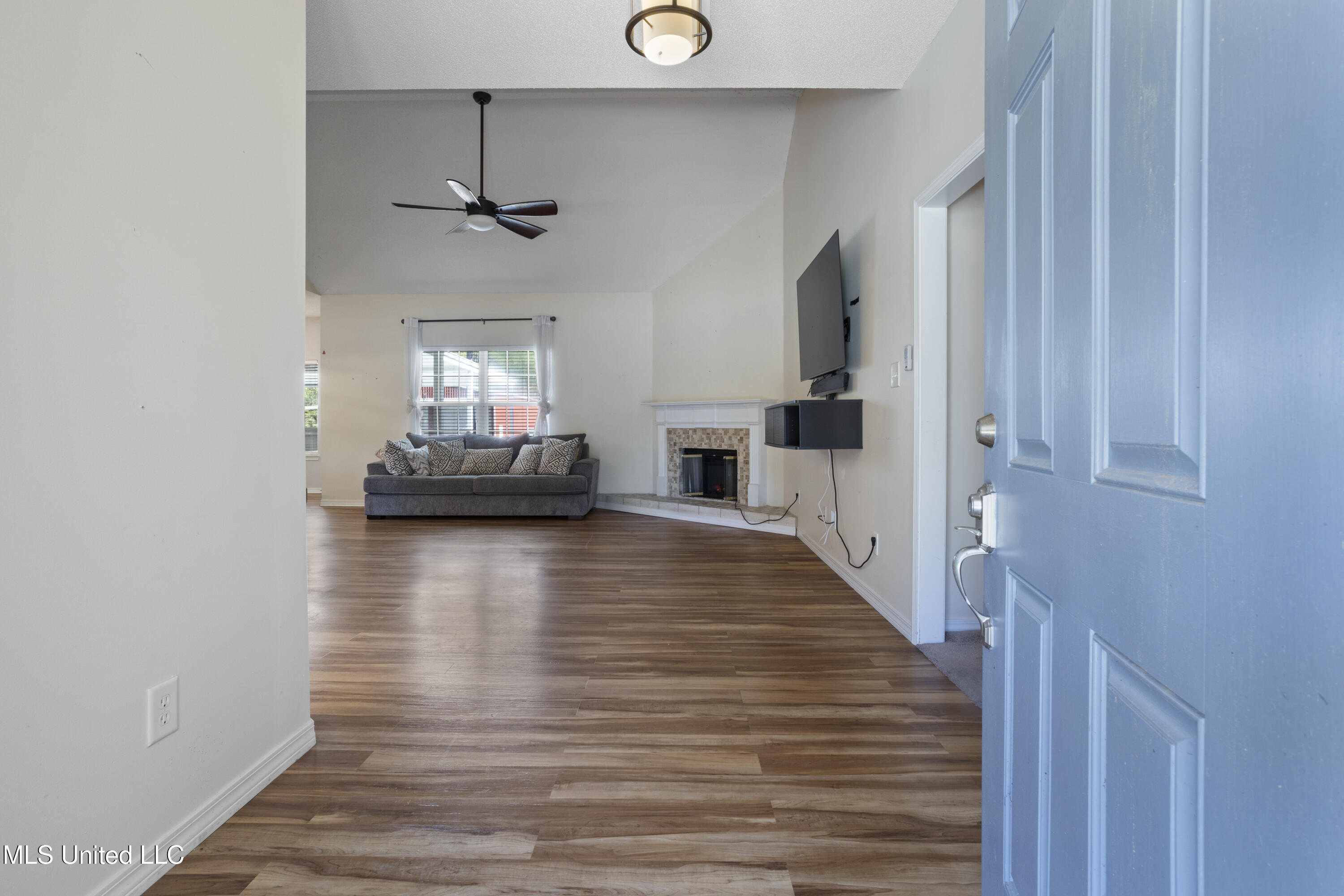 5031 West Gay Road D'Iberville, MS 39540 - Photo 5 of 44 0004