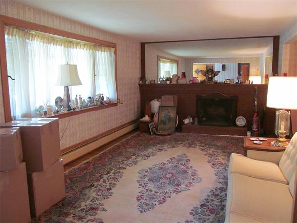 189 Rosemary Road Dedham, MA 02026 - Photo 3 of 21 Gallery Image 3