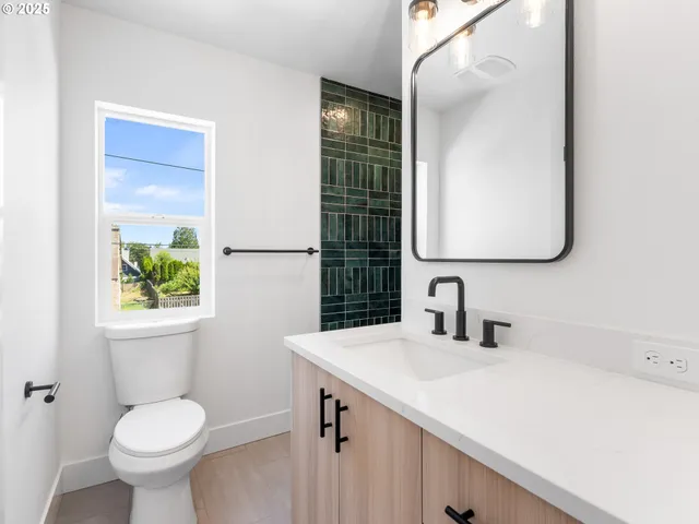 $5,173,900 | 4328 Northeast Going Street, Portland, OR 97218