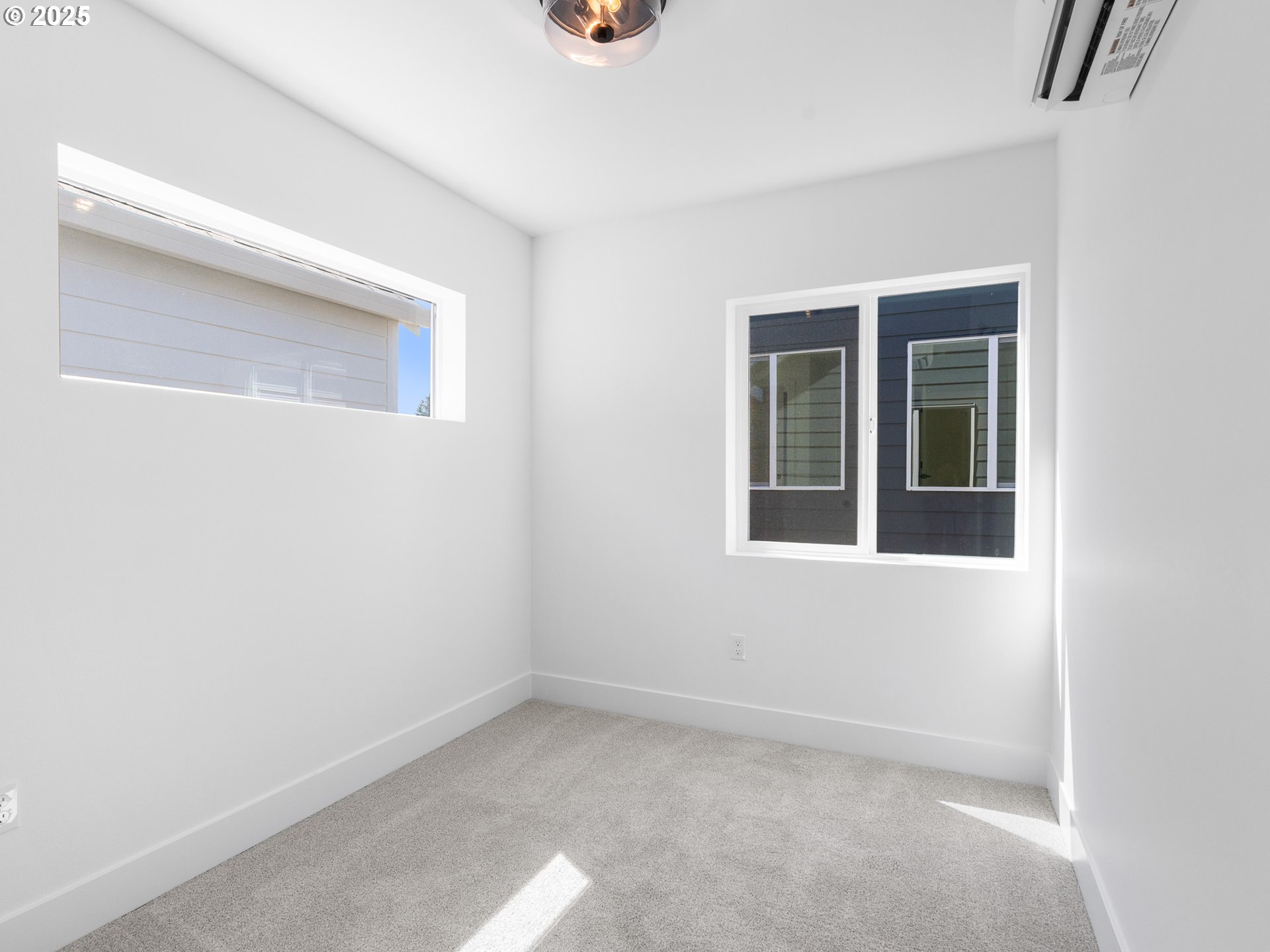 4328 Northeast Going Street Portland, OR 97218 - Photo 10 of 16