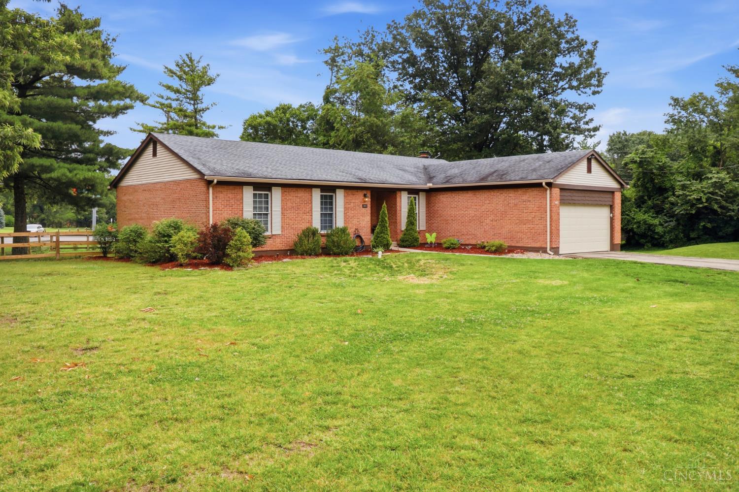 3491 Simpson Trace Maineville, OH 45039 - Photo 1 of 37