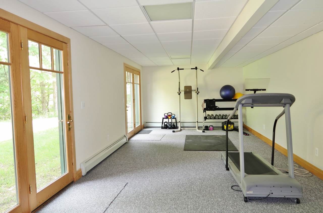 8607 South Lakeview Road Traverse City, MI 49684 - Photo 49 of 59 1847876-48.JPG