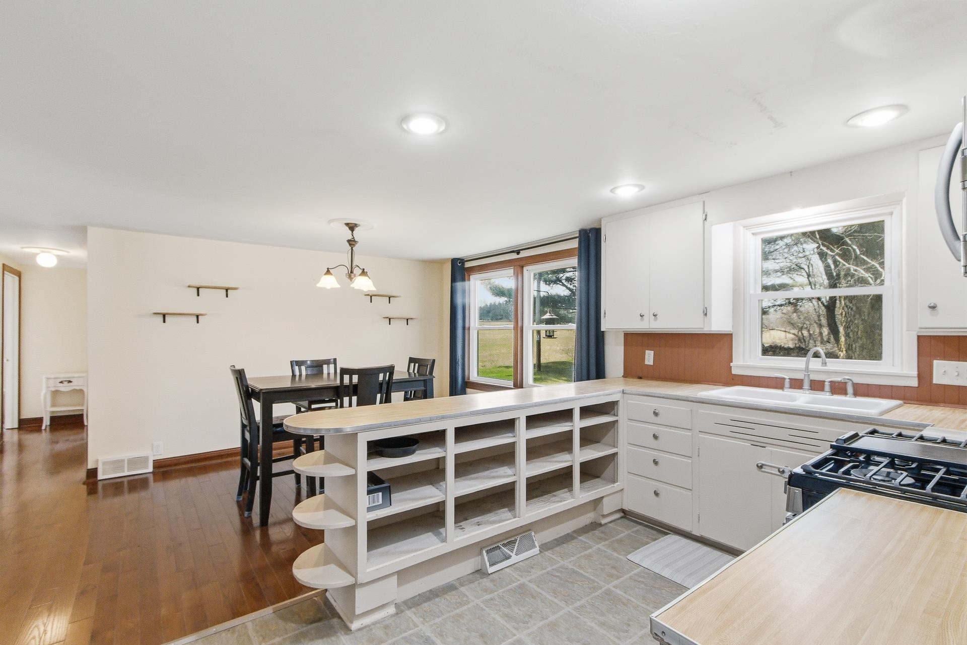 W5097 Highway 16 Rio, WI 53960 - Photo 4 of 63