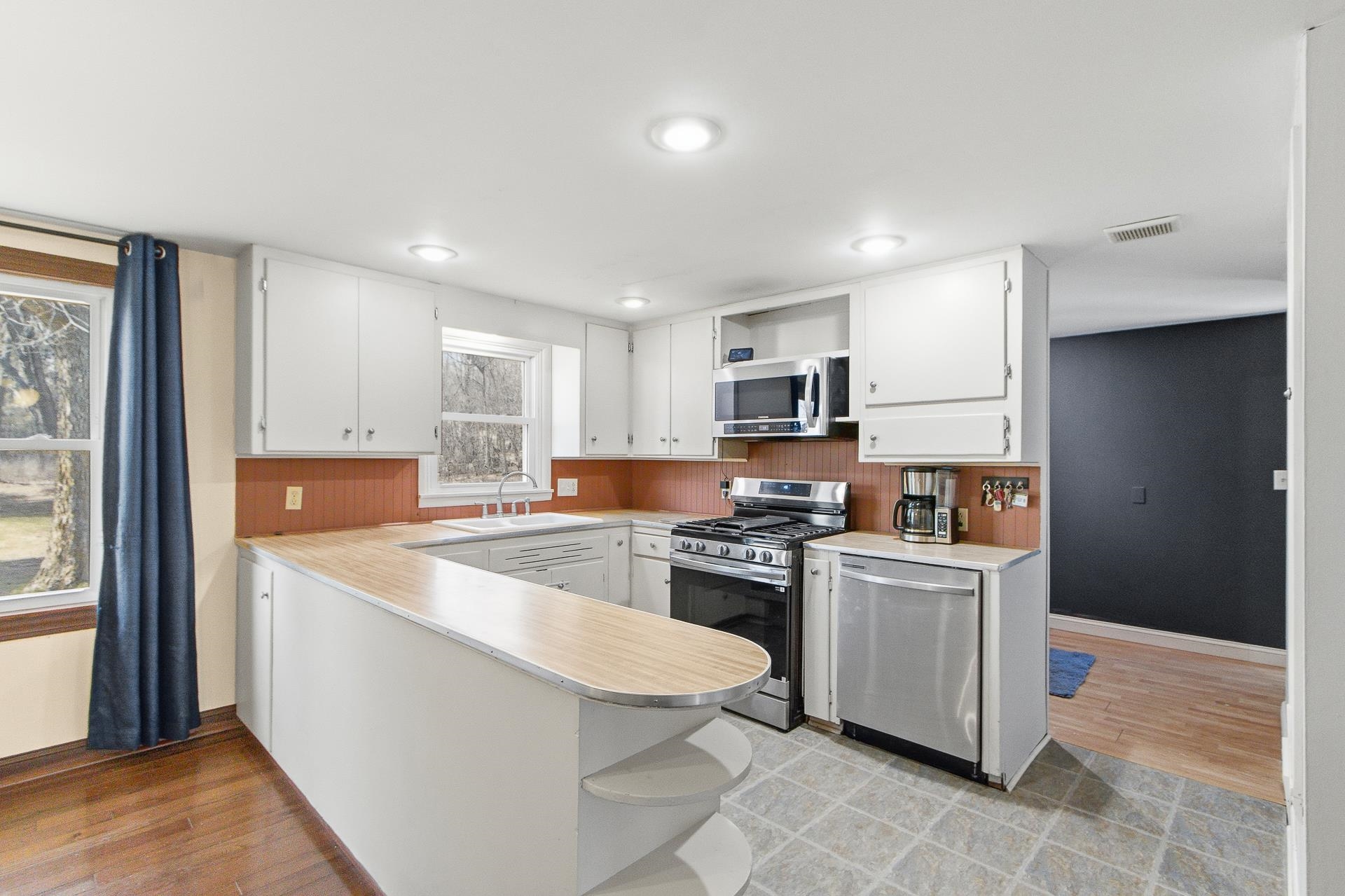 W5097 Highway 16 Rio, WI 53960 - Photo 7 of 63