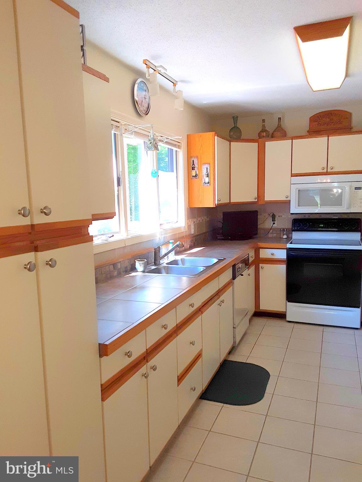 22 Watertown Road Ocean Pines, MD 21811 - Photo 15 of 40 Kitchen