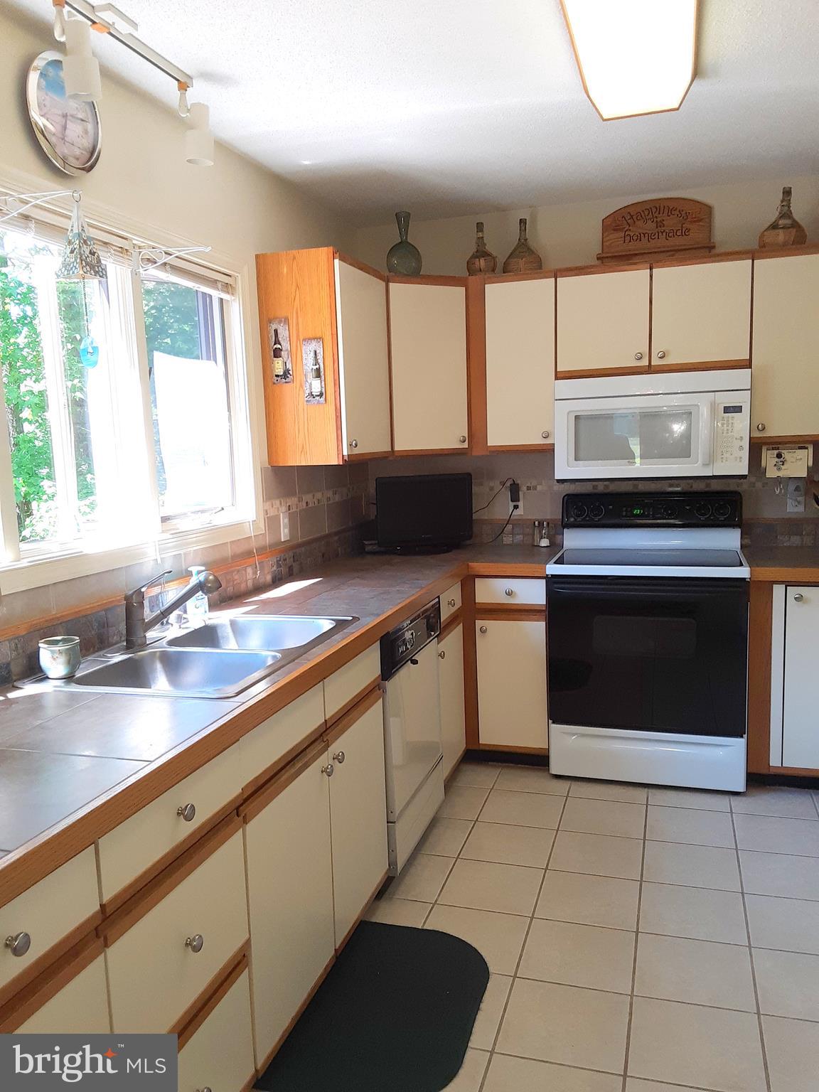 22 Watertown Road Ocean Pines, MD 21811 - Photo 16 of 40 Kitchen