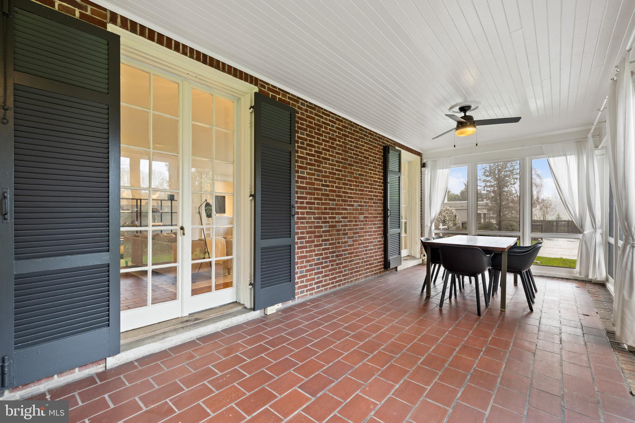 10 Whitfield Road Baltimore, MD 21210 - Photo 15 of 76 Screened Porch