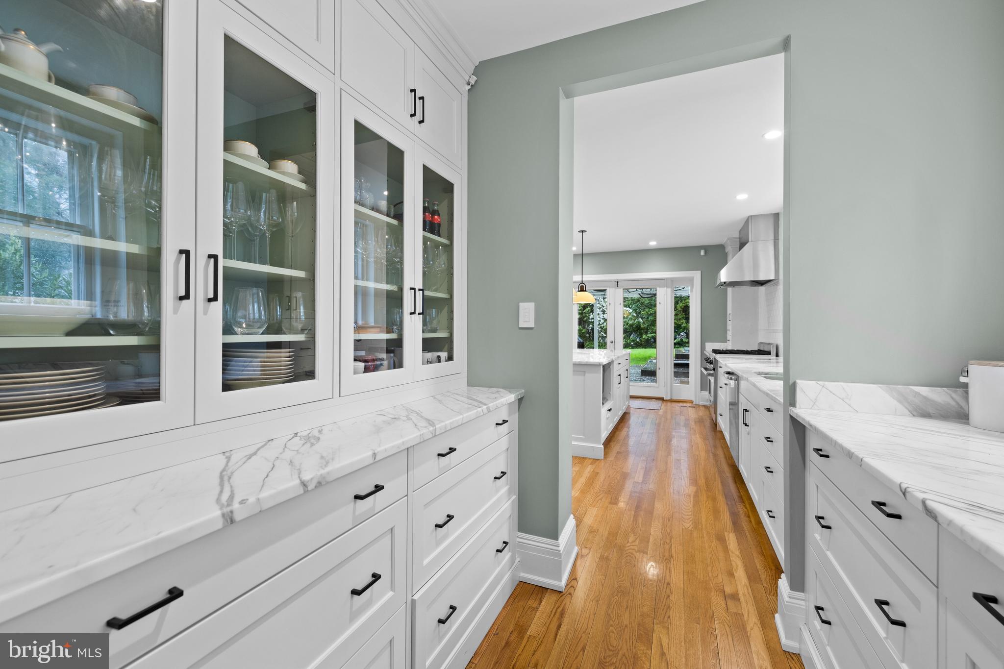 10 Whitfield Road Baltimore, MD 21210 - Photo 25 of 76 Butler's Pantry