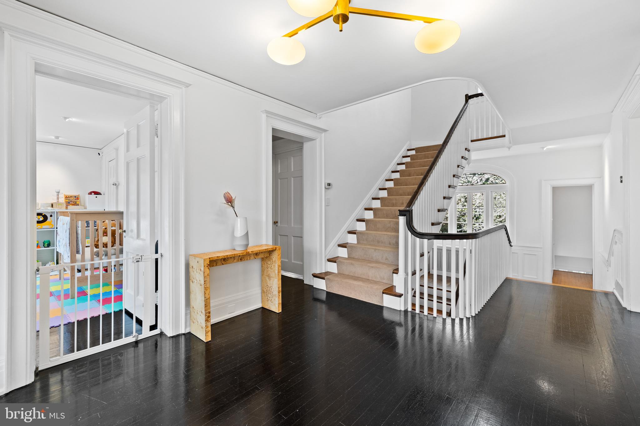 10 Whitfield Road Baltimore, MD 21210 - Photo 38 of 76 2nd Floor Hall
