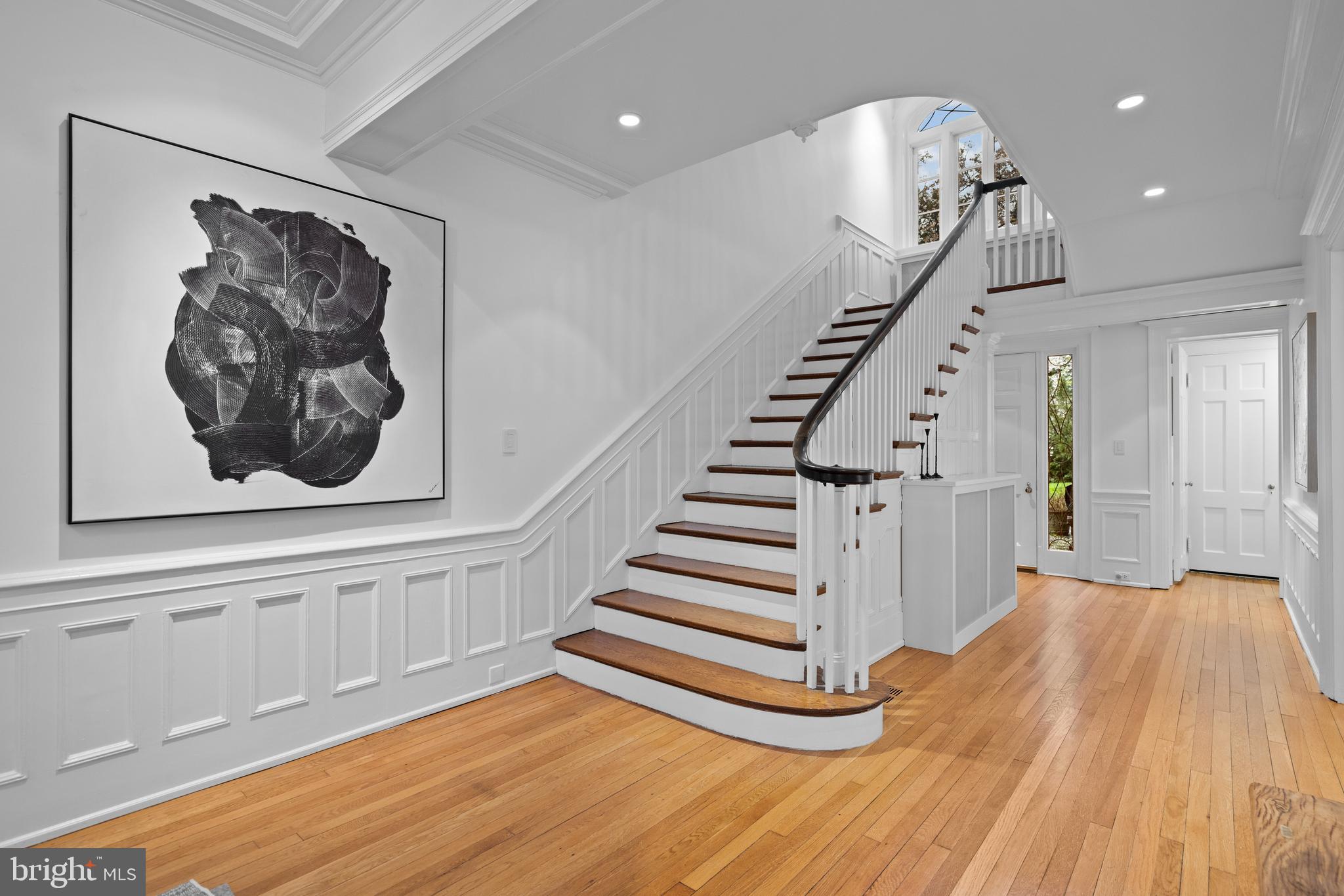 10 Whitfield Road Baltimore, MD 21210 - Photo 6 of 76 Staircase