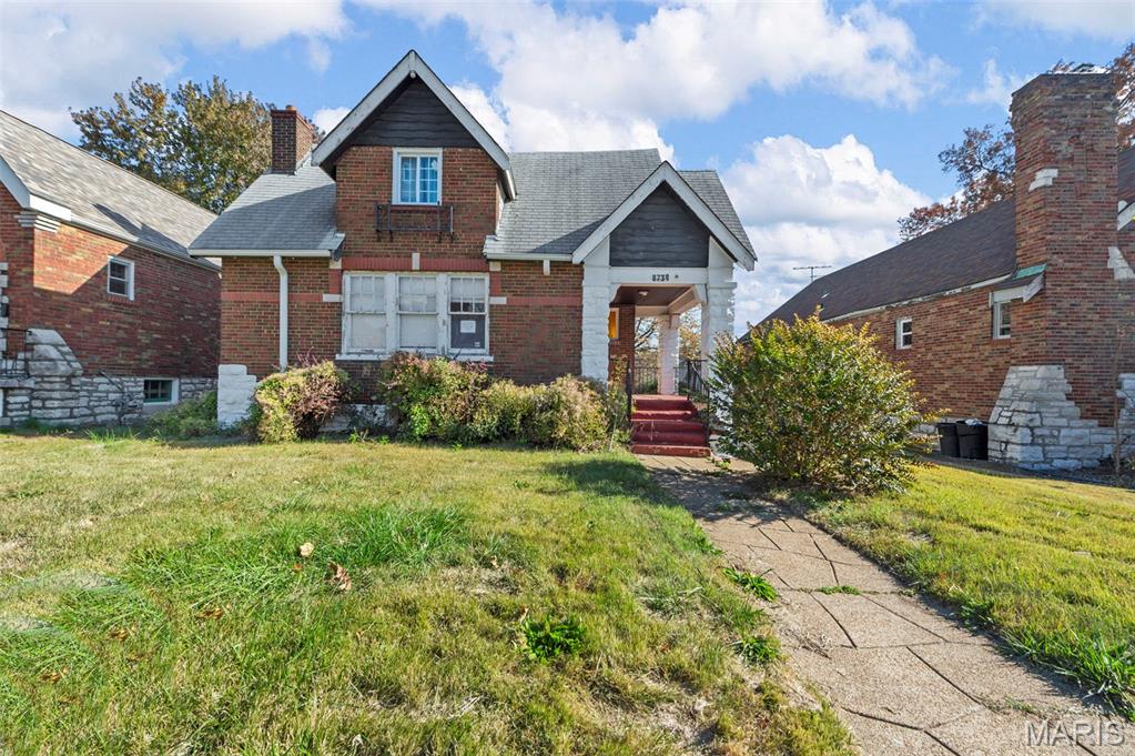 8738 Partridge Avenue St. Louis, MO 63147 - Photo 1 of 27