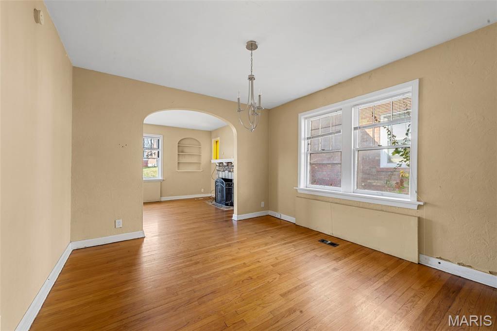 8738 Partridge Avenue St. Louis, MO 63147 - Photo 13 of 27