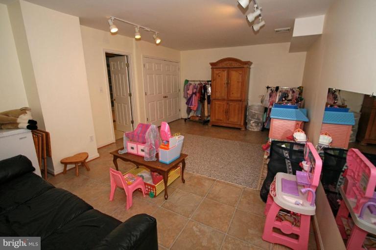14376 Clearview Avenue Gainesville, VA 20155 - Photo 16 of 22 Recreation Room