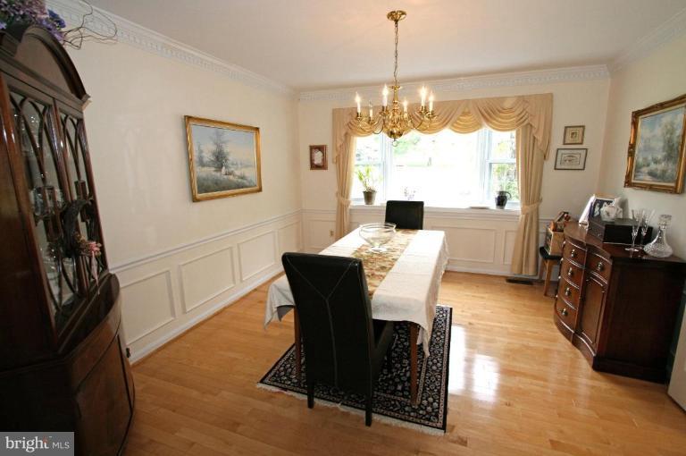 14376 Clearview Avenue Gainesville, VA 20155 - Photo 8 of 22 Dining Room