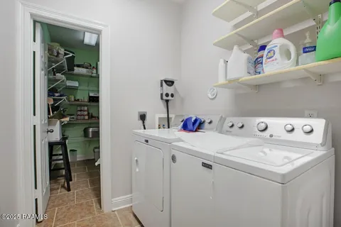 $379,000 | 102 Gaslight Lane, Youngsville, LA 70592