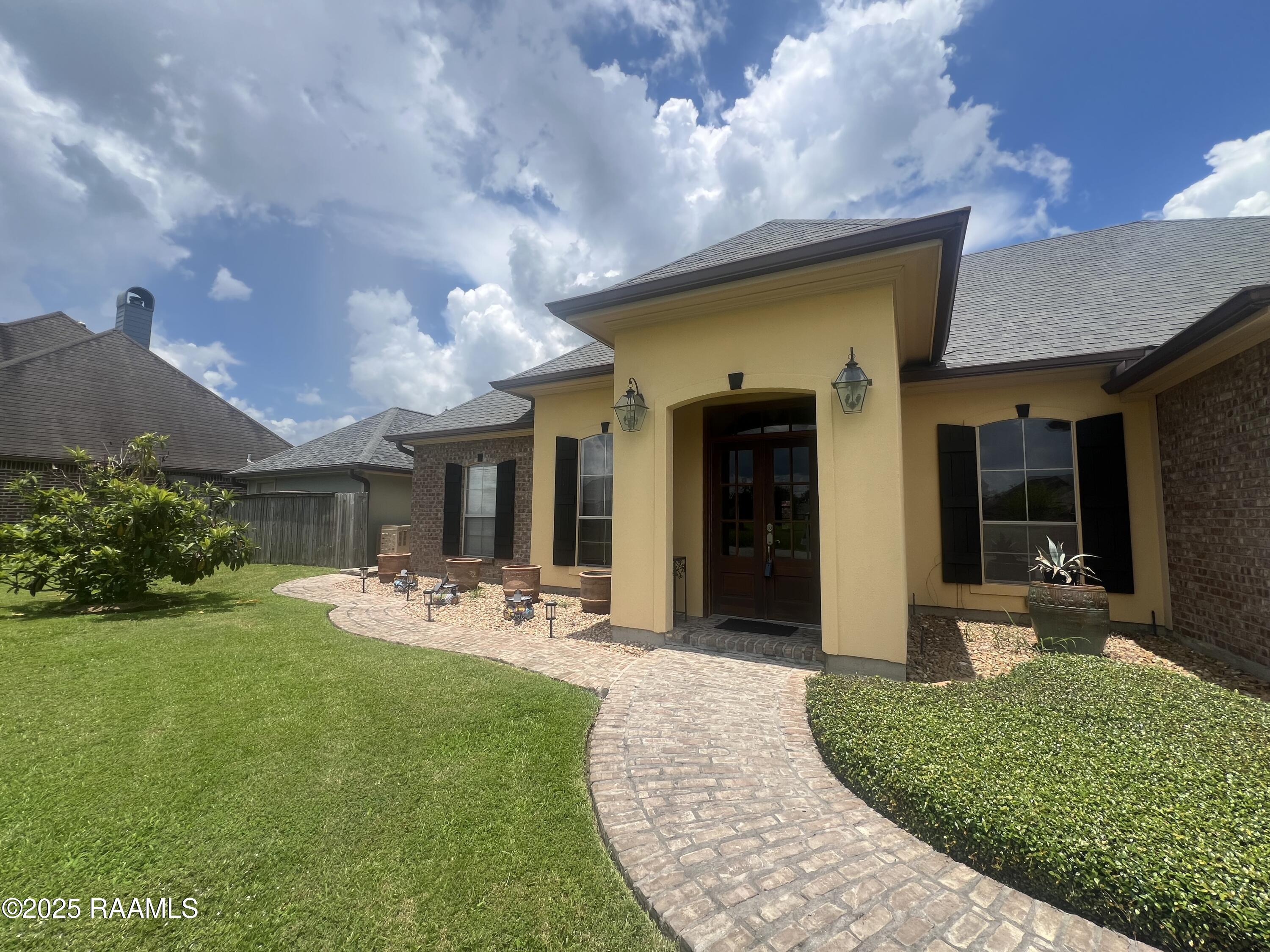 102 Gaslight Lane Youngsville, LA 70592 - Photo 3 of 36 IMG_9653