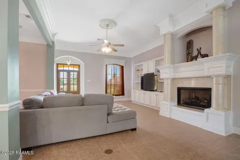 $379,000 | 102 Gaslight Lane, Youngsville, LA 70592