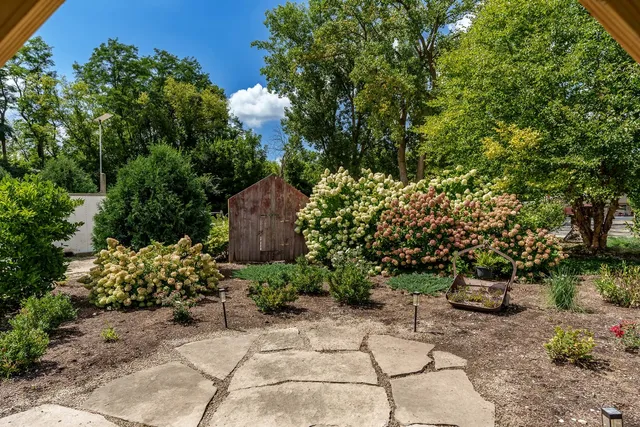 $750,000 | 662 Park Avenue, Genoa, IL 60135