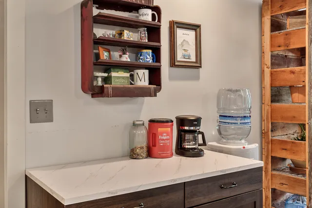 $750,000 | 662 Park Avenue, Genoa, IL 60135