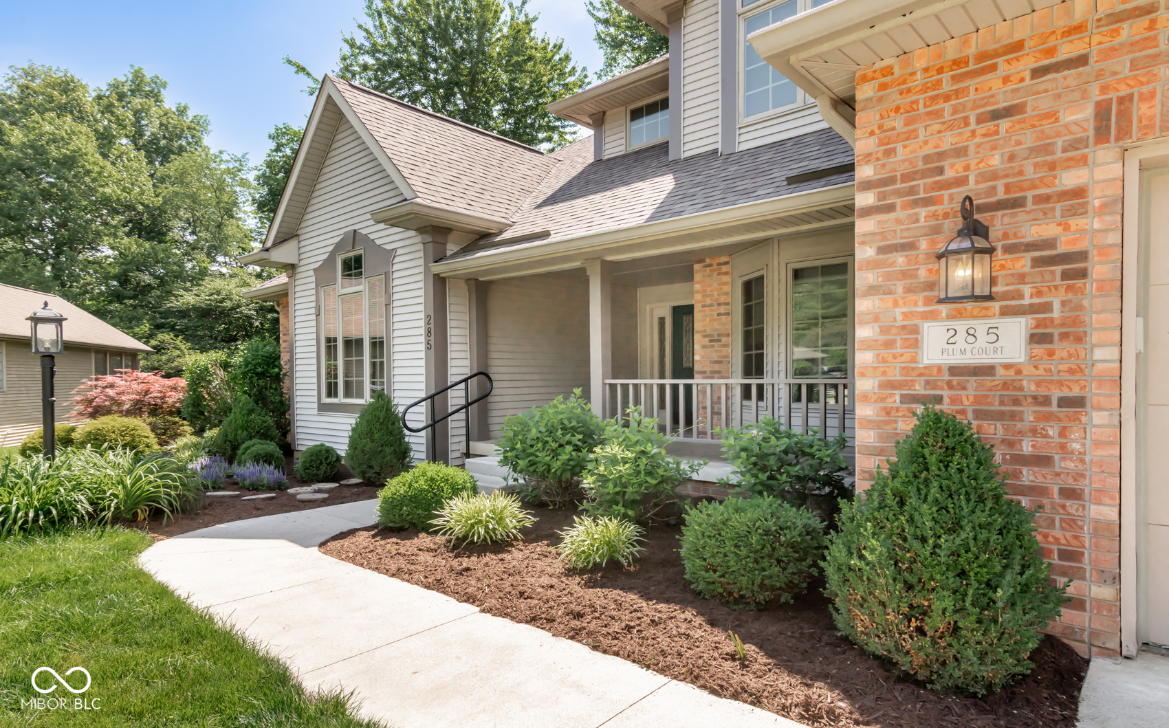 285 Plum Court Columbus, IN 47201 - Photo 3 of 155