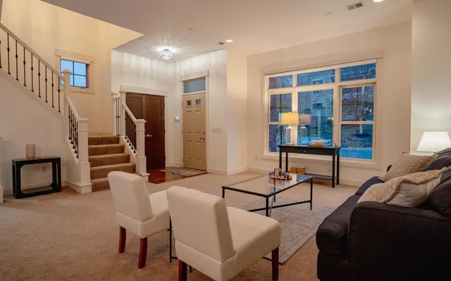 $540,000 | 714 Linden Street, Mendota Heights, MN 55118