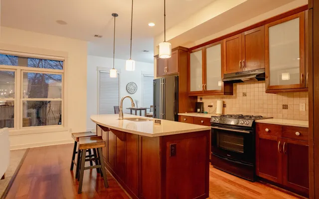 $540,000 | 714 Linden Street, Mendota Heights, MN 55118