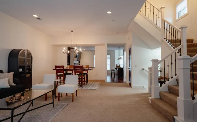 $540,000 | 714 Linden Street, Mendota Heights, MN 55118