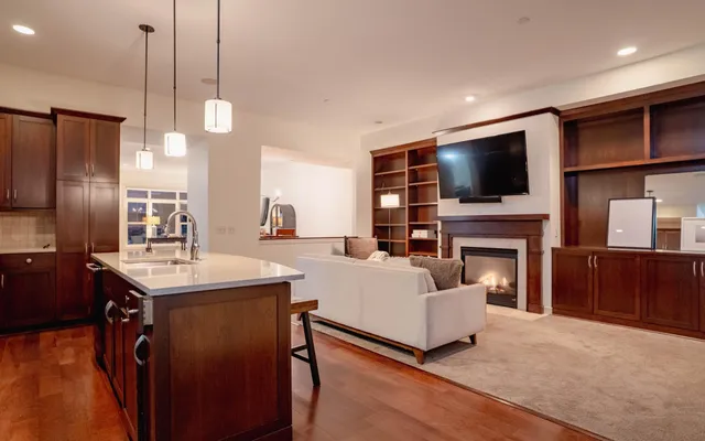 $540,000 | 714 Linden Street, Mendota Heights, MN 55118