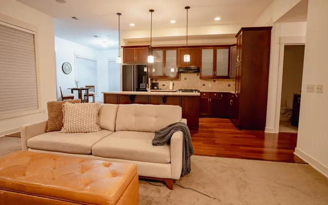 $540,000 | 714 Linden Street, Mendota Heights, MN 55118