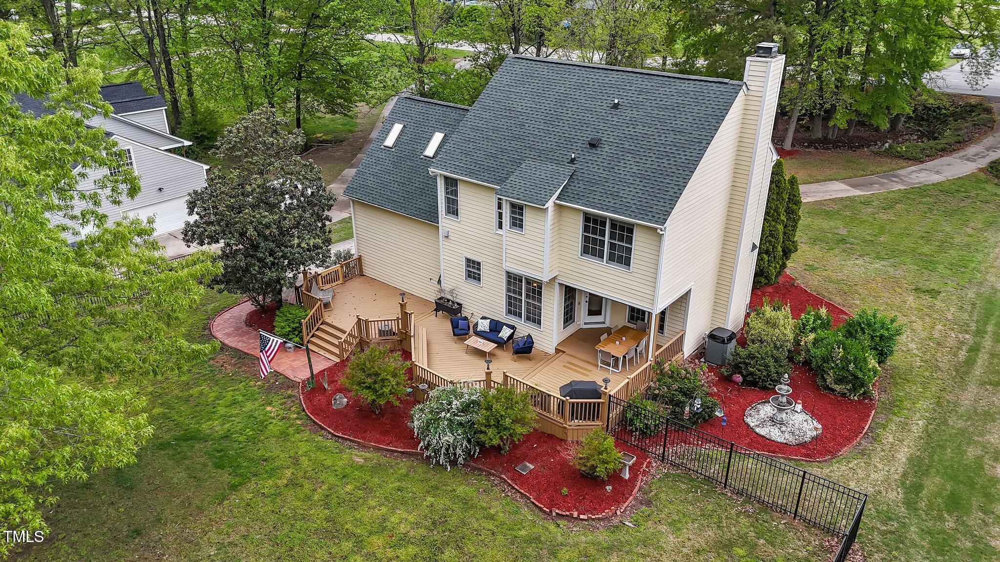 1053 Loop Road Clayton, NC 27527 - Photo 28 of 36 17-web-or-mls-DJI_20250411125016_0024_D