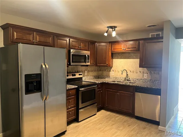 $1,695 | 6990 Colonial Woods Drive, St. Louis, MO 63129