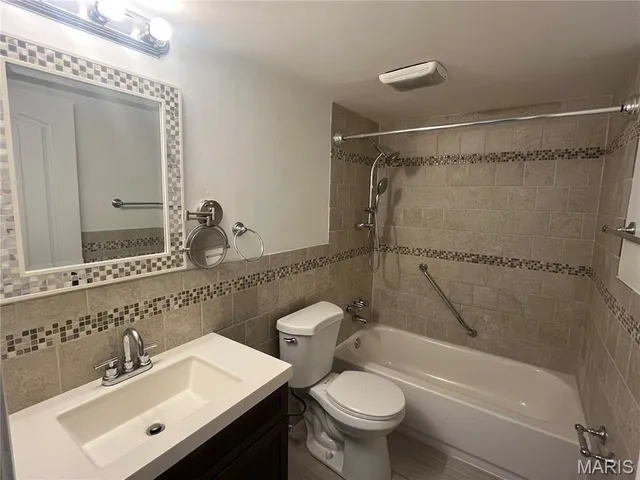 $1,695 | 6990 Colonial Woods Drive, St. Louis, MO 63129