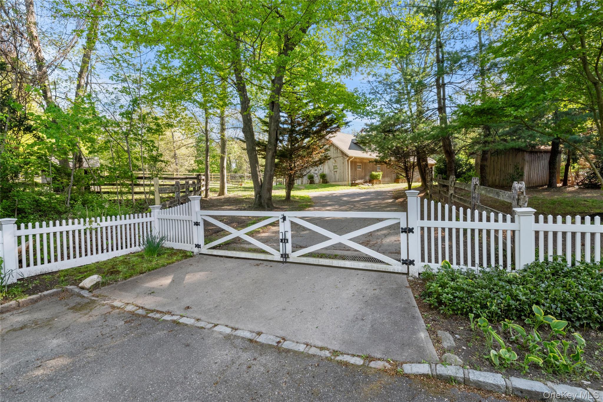 540 Chicken Valley Road Locust Valley, NY 11560 - Photo 17 of 23