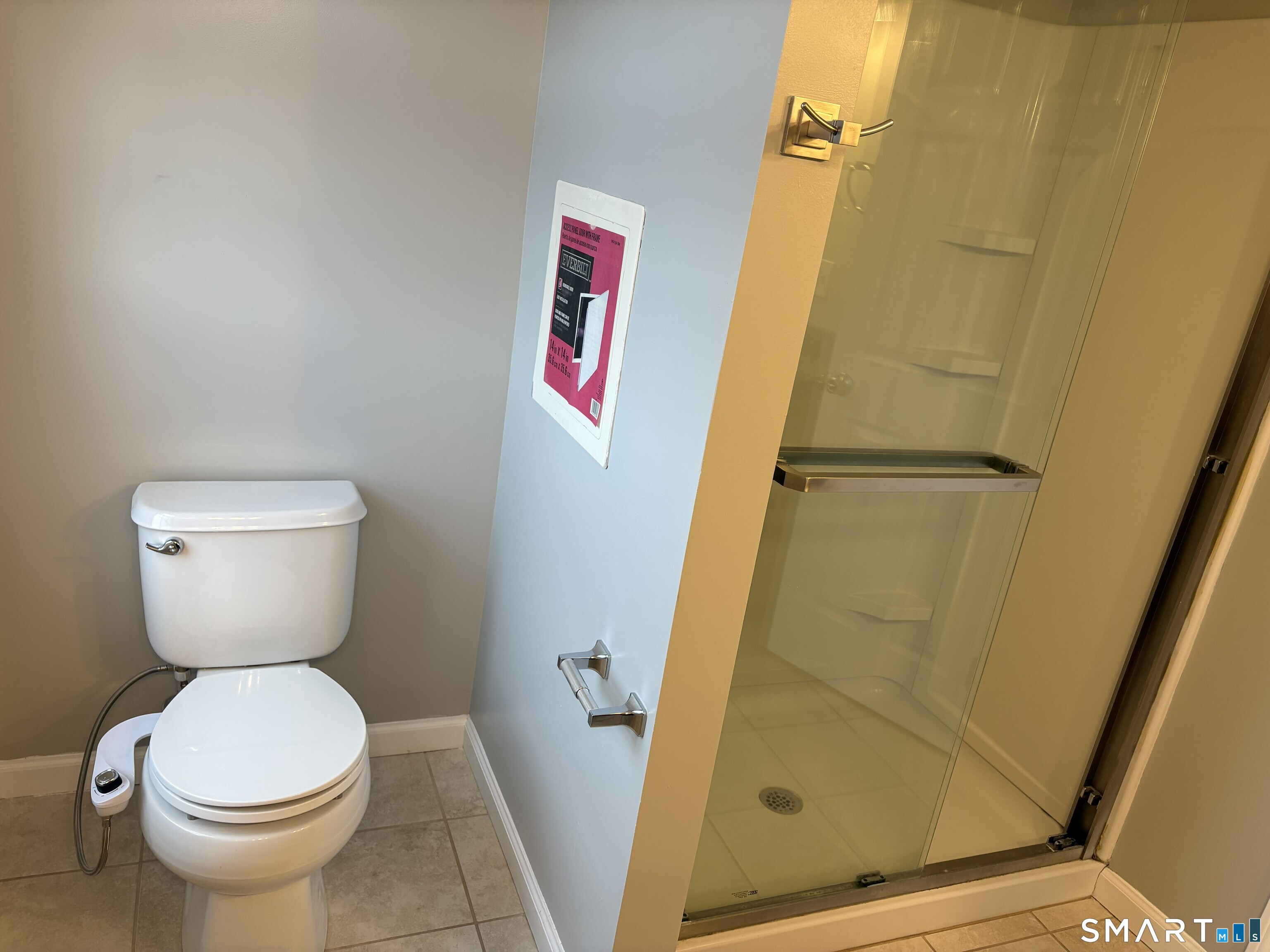 58 Leonard Street, Unit 204 Meriden, CT 06451 - Photo 15 of 26 Master bedroom bath