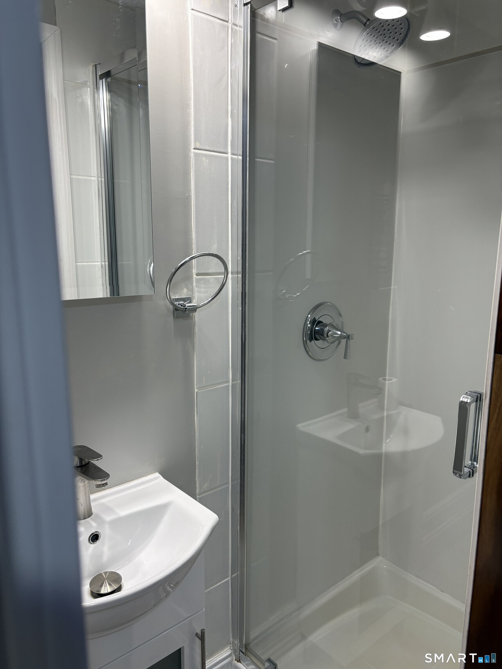58 Leonard Street, Unit 204 Meriden, CT 06451 - Photo 26 of 26 In-law