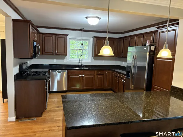 $3,500 | 58 Leonard Street, Unit 204, Meriden, CT 06451