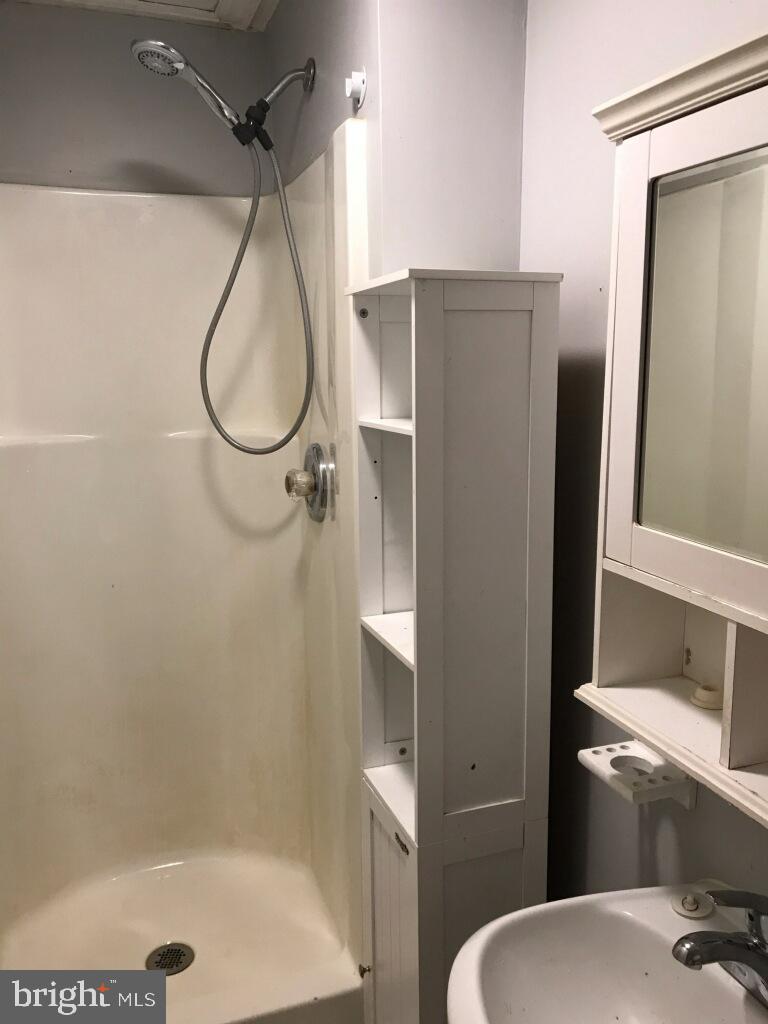 202 Truslow Road Fredericksburg, VA 22405 - Photo 10 of 10 bathroom