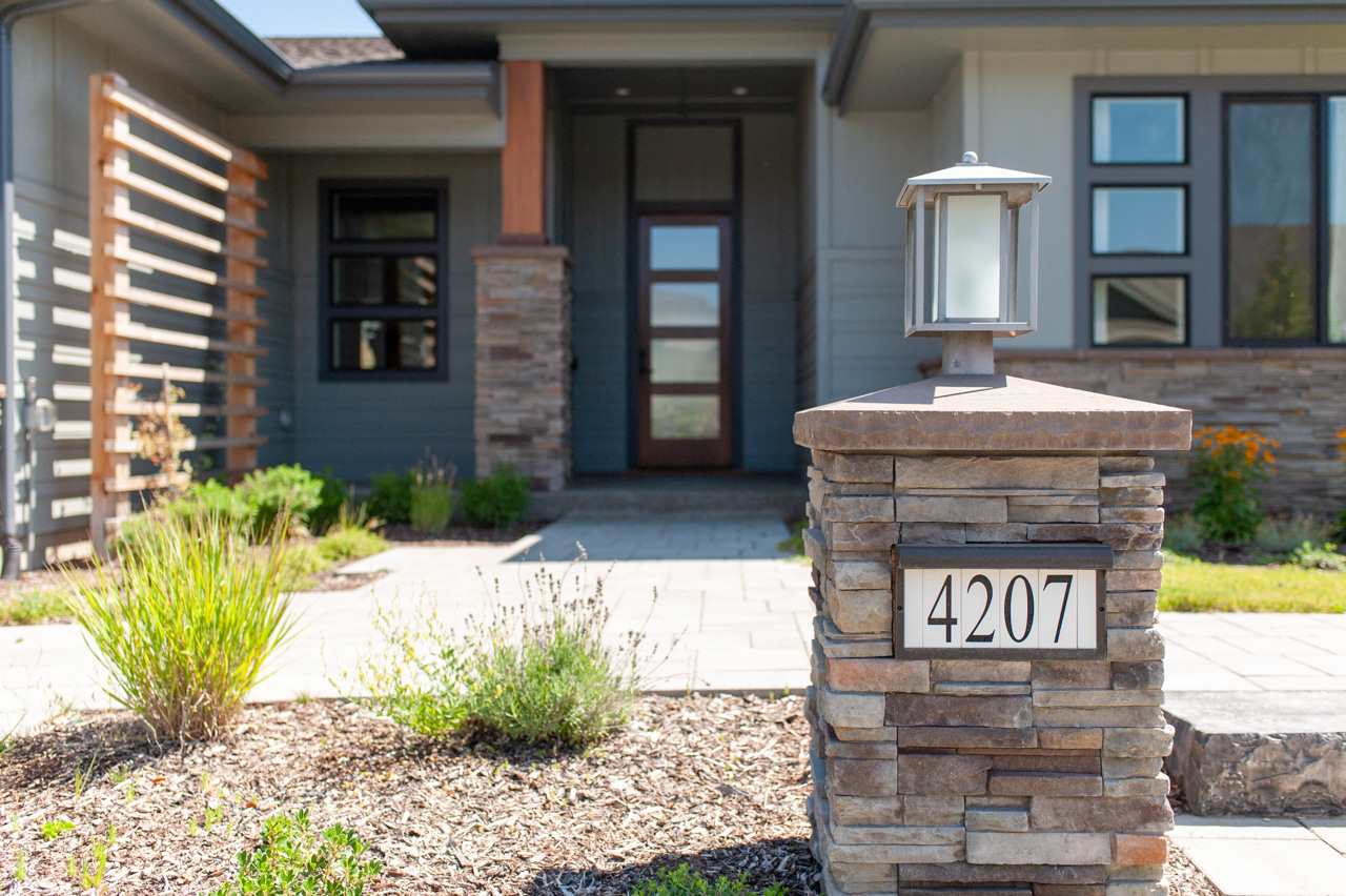 4207 South Rosedale Lane Spokane, WA 99223 - Photo 2 of 44 Gallery Image 2