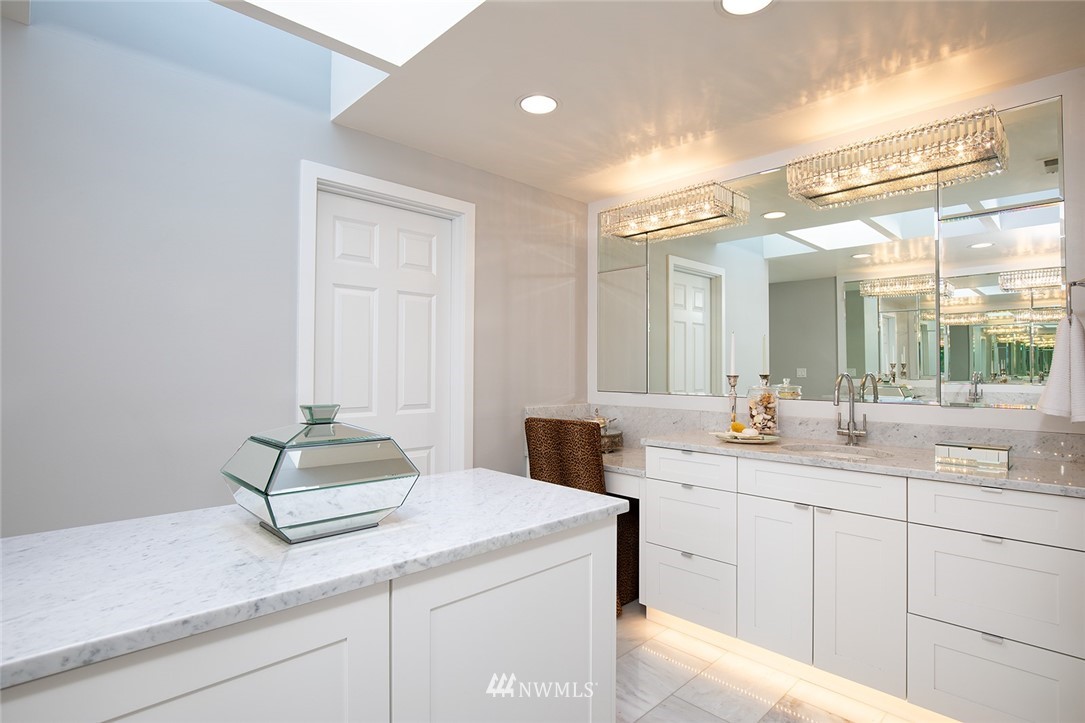 143 Moss Road Seattle, WA 98177 - Photo 14 of 28