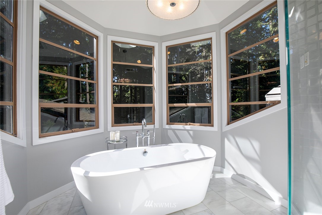 143 Moss Road Seattle, WA 98177 - Photo 15 of 28