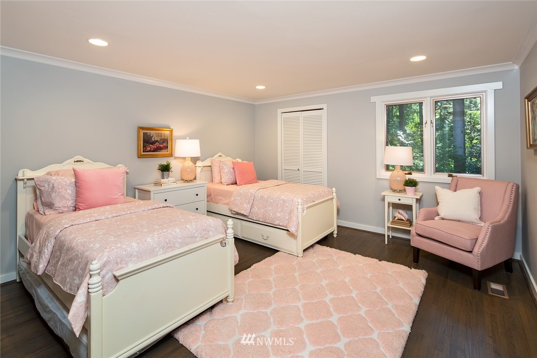 143 Moss Road Seattle, WA 98177 - Photo 16 of 28