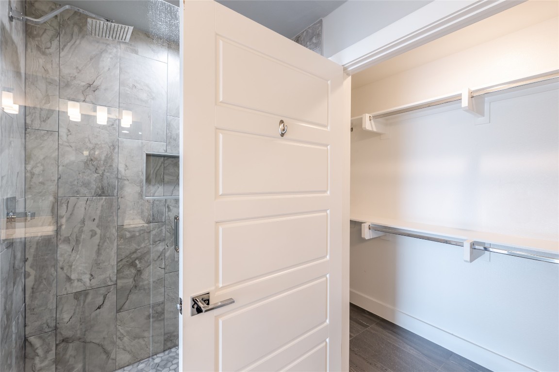 1417 Kramer Lane, Unit 9 Austin, TX 78758 - Photo 33 of 40 a bathroom with a shower