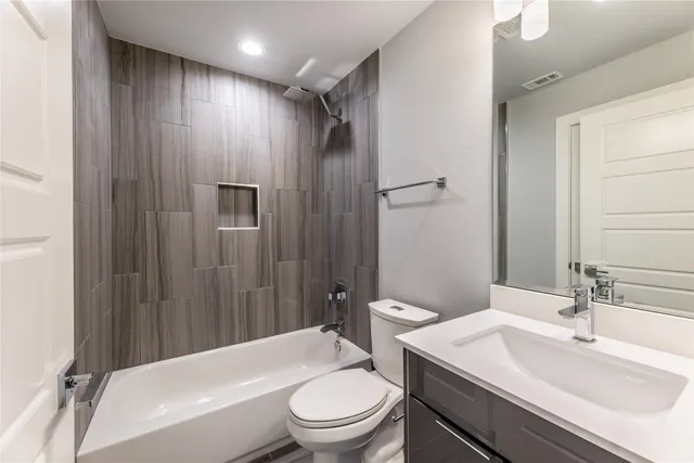 $2,995 | 1417 Kramer Lane, Unit 9, Austin, TX 78758