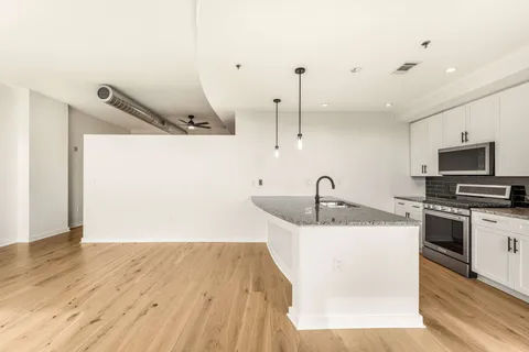 $495,000 | 900 20th Avenue South, Unit 604, Nashville, TN 37212